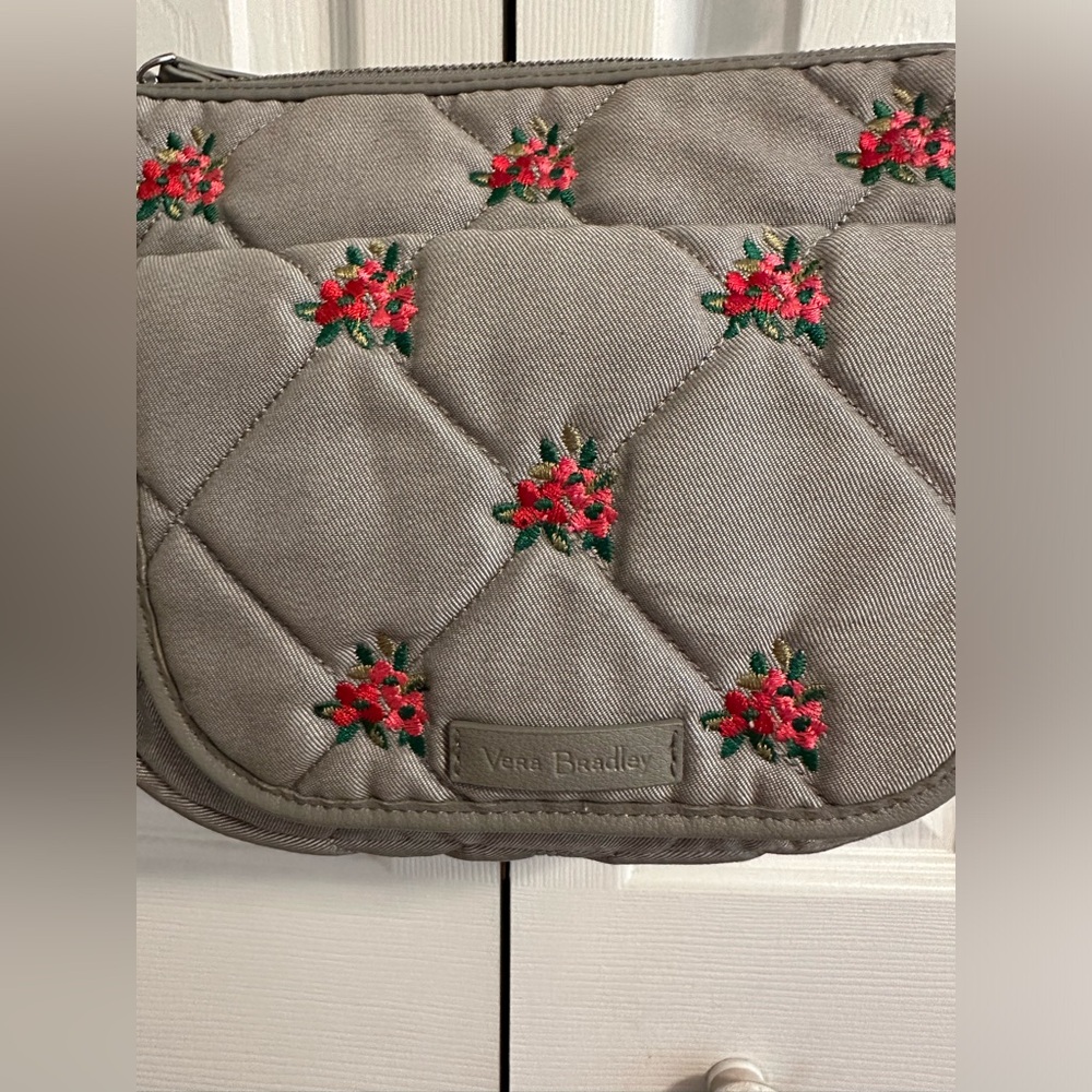 Vera Bradley: Iconic Turnabout Crossbody-Denim Gray - Picture 2 of 8